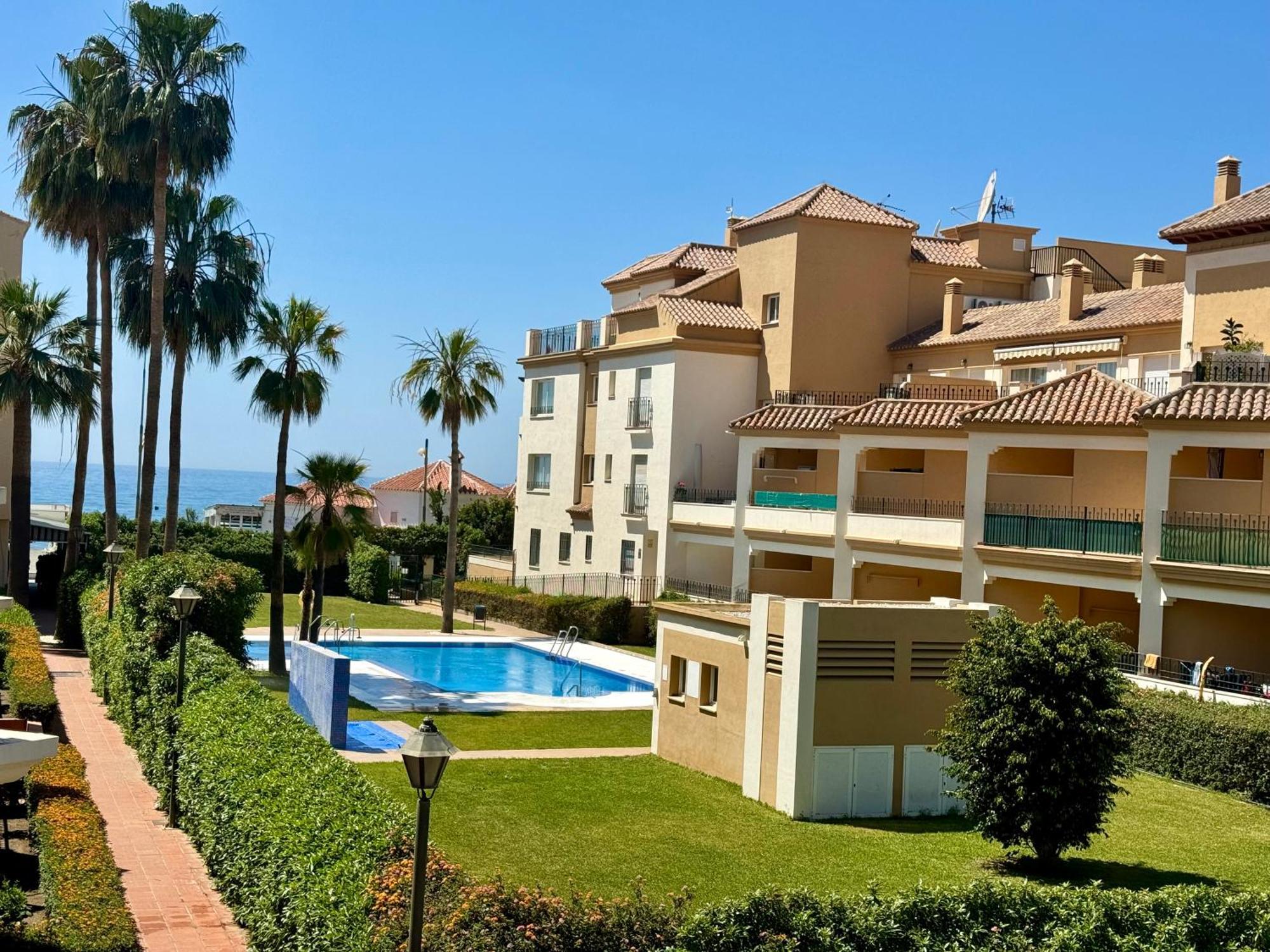 Strandnaera Boende I Torrox Costa Exterior photo
